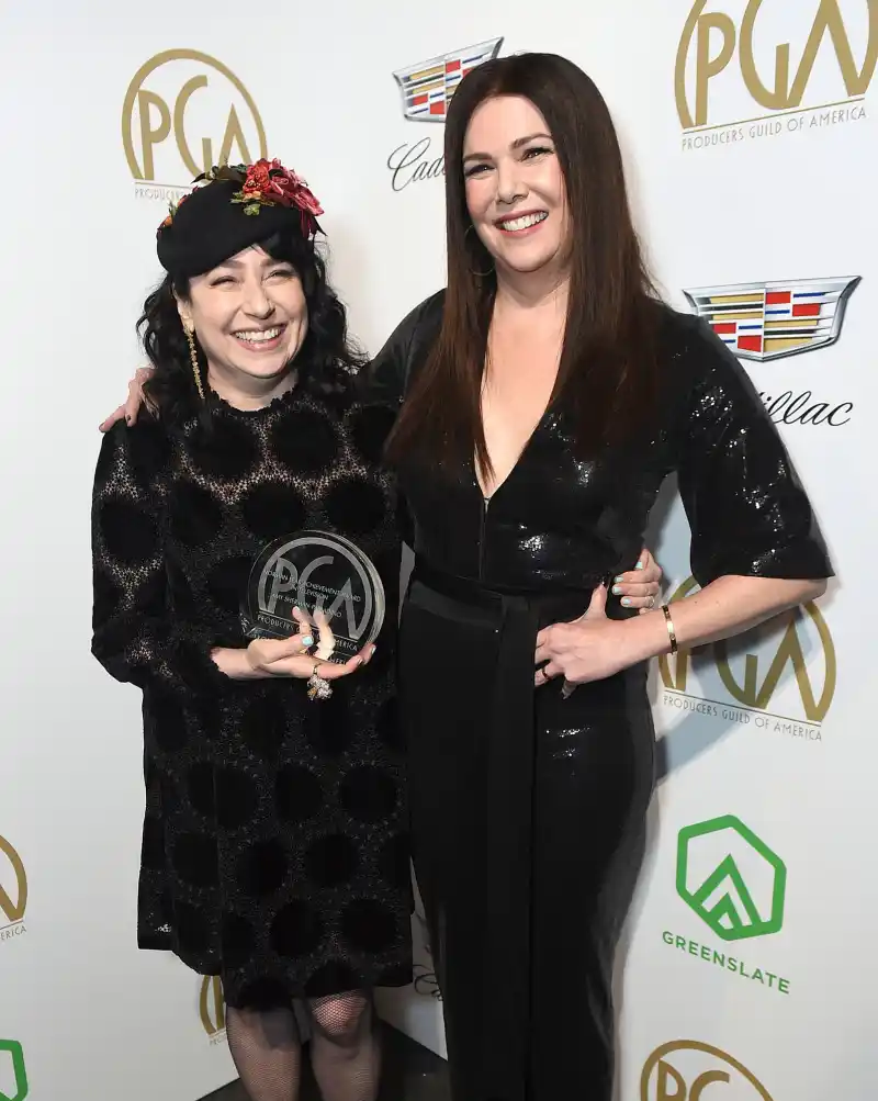 Why Gilmore Girls Lauren Graham Hasnt Joined The Marvelous Mrs Maisel Yet