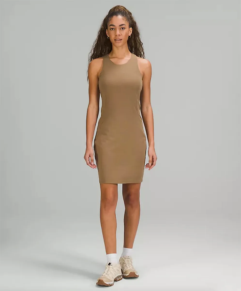 lululemon-slim-fit-dress