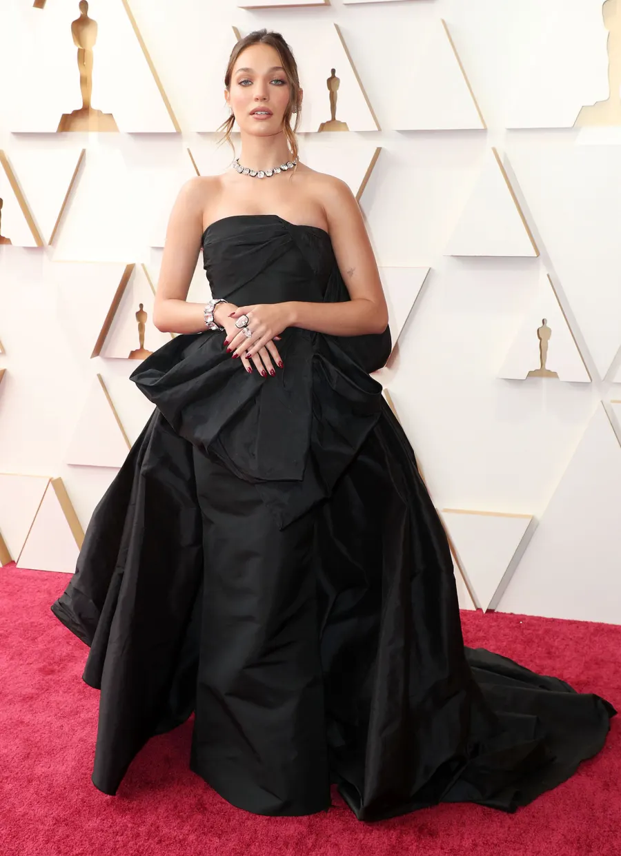 oscars 2022 red carpet Maddie Ziegler