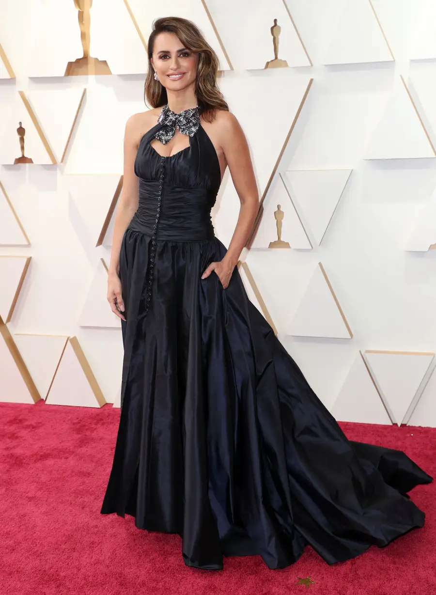 oscars 2022 red carpet Penelope Cruz