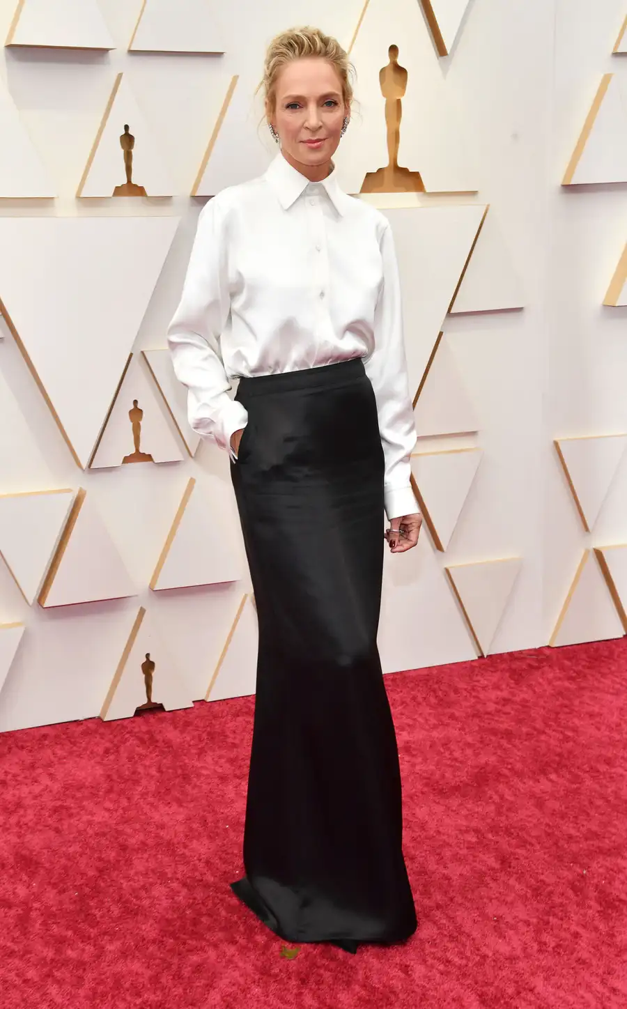 oscars 2022 red carpet Uma Thurman