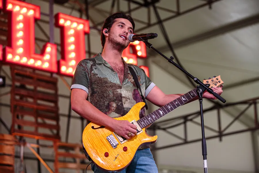 American Idol Winner Laine Hardy Receives Arrest Warrant 4