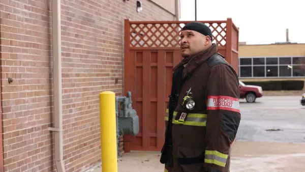 Chicago Fires Joe Minoso Teases Cruzs Family Dynamic After Rescuing Javi