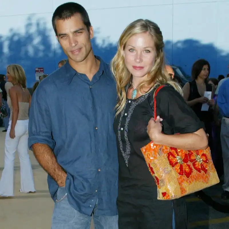Christina Applegate Johnathon Schaech Relationship Timeline