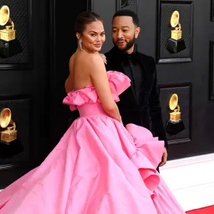 Date Night See Hottest Couples Grammys 2022 Red Carpet