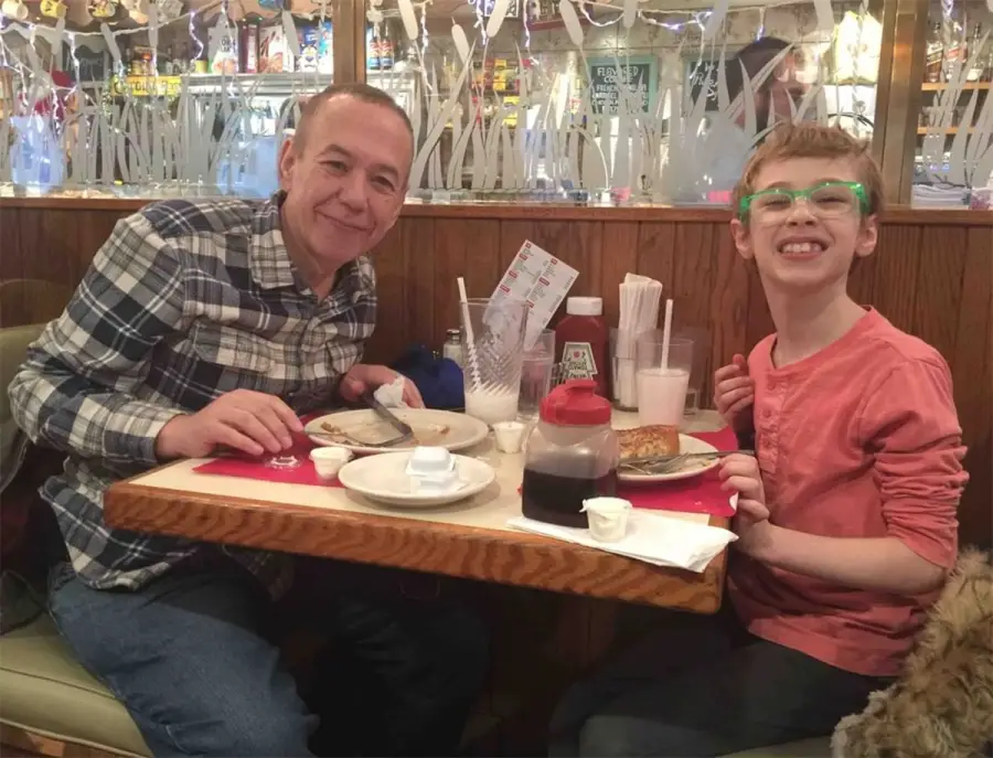 December 2018 Gilbert Gottfried Best Family Photos With Wife Dara Kravitz and 2 Kids
