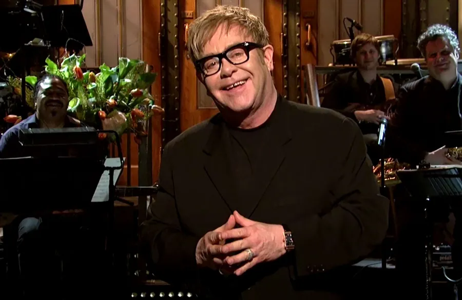 Double Duty! Celebs Who've Been Host, Musical Guest on Same 'SNL' Episode