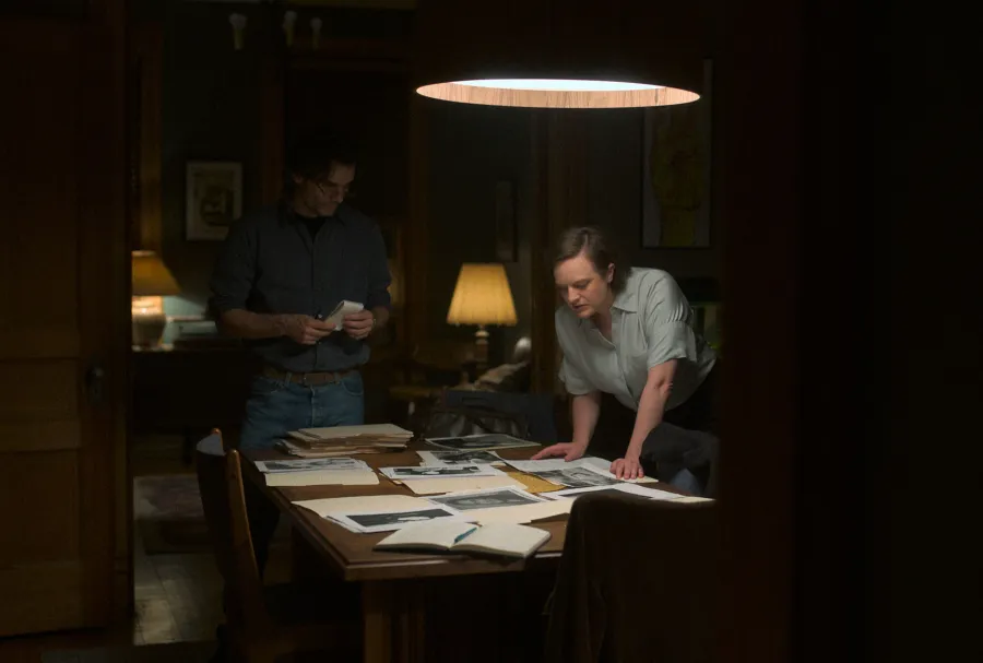 Elisabeth Moss Is a Reality Challenged Detective in Shining Girls