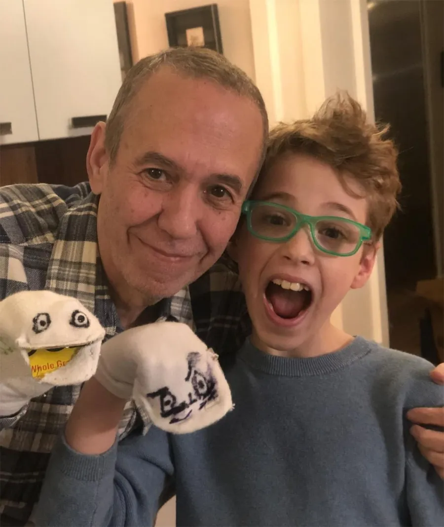 February 2020 Gilbert Gottfried Best Family Photos With Wife Dara Kravitz and 2 Kids