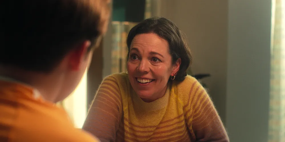 &lsquo;Heartstopper&rsquo; Fans Can&rsquo;t Handle Olivia Colman&rsquo;s Surprise Appearance As Nick Nelson&rsquo;s Mom