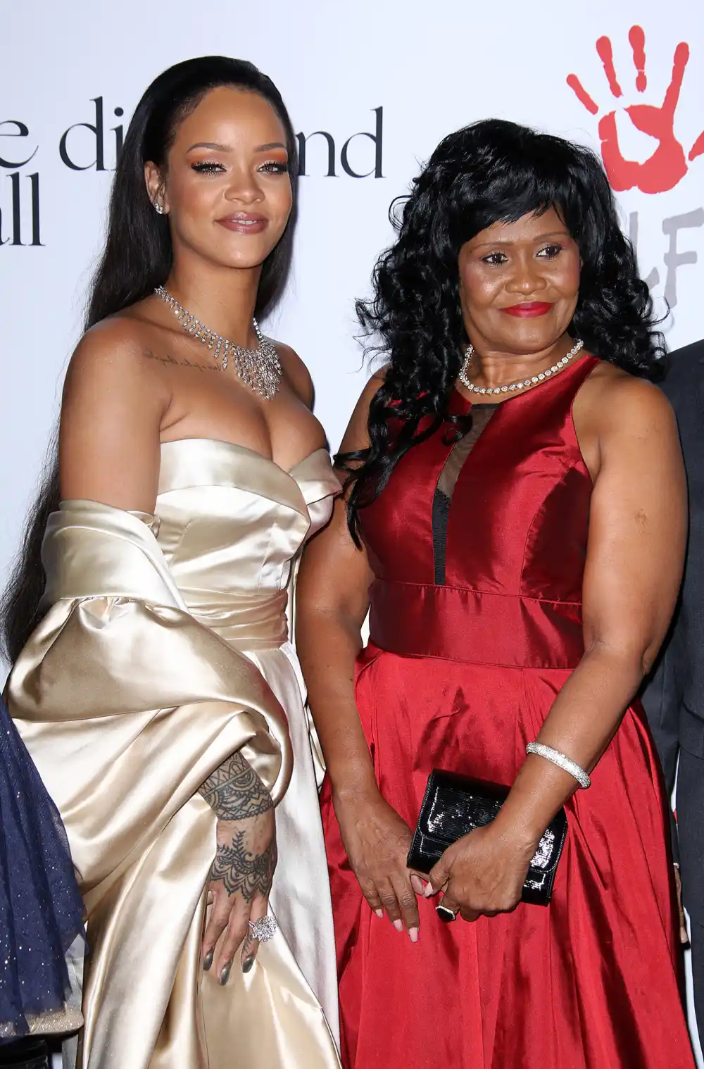 How Rihanna&rsquo;s Pregnancy Is Affecting Her Relationship With Mom Monica
