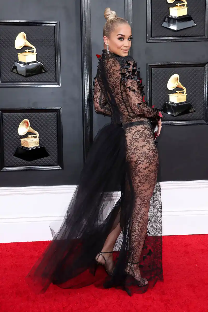 Jasmine Sanders Red Carpet Arrival Grammys 2022