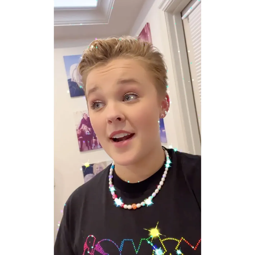 JoJo Siwa I Wasnt Invited Nickelodeon Kids Choice Awards