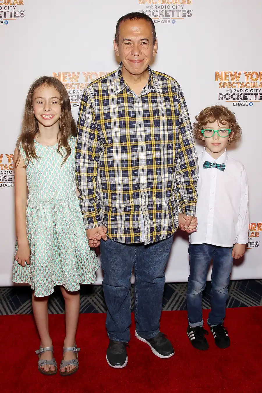 June 2016 Gilbert Gottfried Best Family Photos With Wife Dara Kravitz and 2 Kids