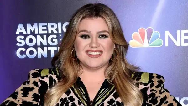 Kelly Clarkson Shares 'Low-Key' 40th Birthday Plans After a 'Crazy 2 Years'