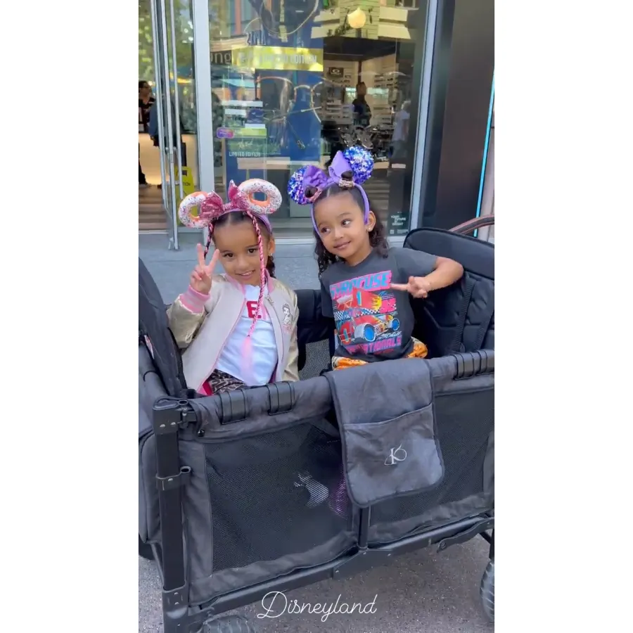 Khloe Kardashian Accidentally Confirms Photoshopping Daughter True Into Disneyland Pics