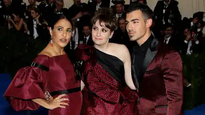 Jennifer Konner, Lena Dunham and Joe Jonas Funny Celebrity Interactions at the Met Gala