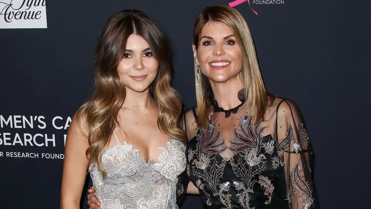 Lori Loughlin Reacts to Olivia Jade Dying Her Hair Aunt Becky’s Shade of Red