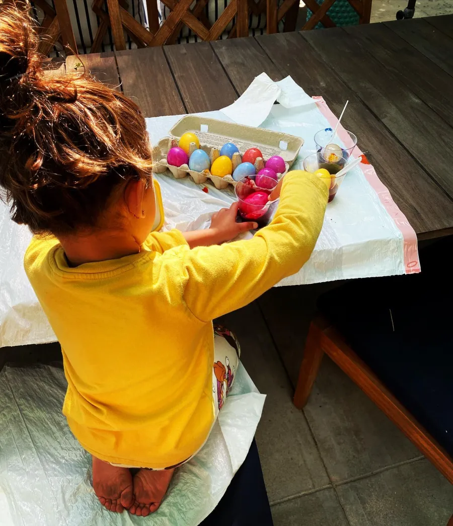 Mindy Kaling's Rare Family Photos With Her Children April 2022