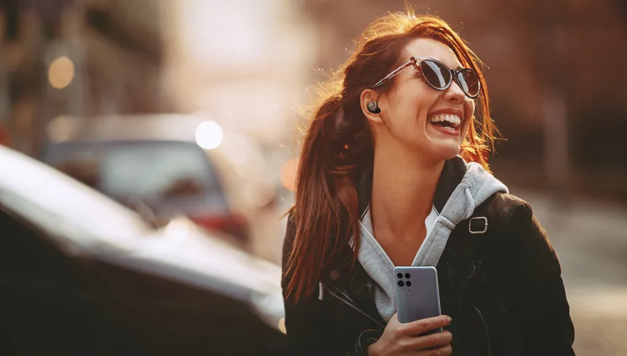 Mother's Day Gift Guide 2022 Motorola Moto Buds 270