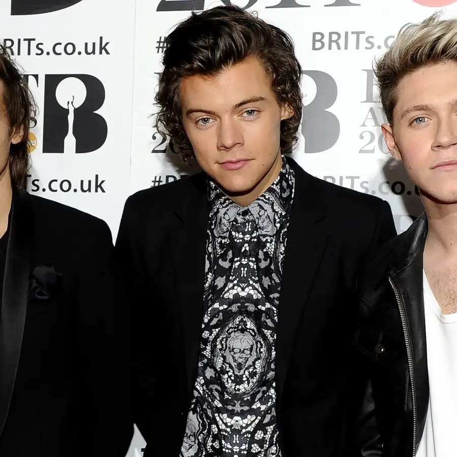 Not Just Doja Cat! Stars Who Were in the Bathroom When They Won an Award