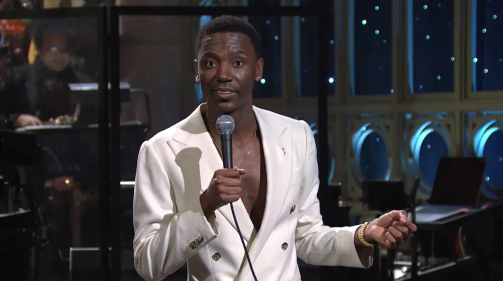 &lsquo;Saturday Night Live&rsquo; Jokes About Will Smith Slapping Chris Rock at the Oscars: 'The Nation Needs to Heal'