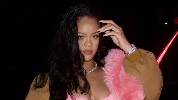 See Rihanna Baby Bump Album Ahead 1st Child Update