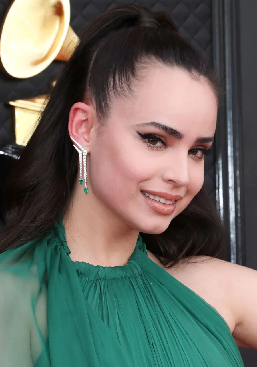 See the Wildest Hair and Makeup at the Grammys 2022