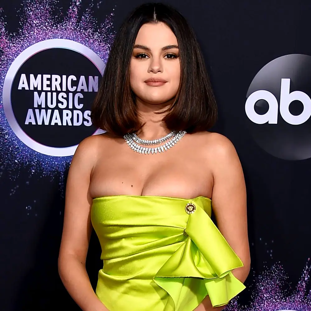 Selena Gomez Tells Body-Shamers Not to &lsquo;Bitch&rsquo; About Her Weight on TikTok