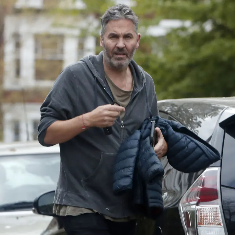 Thandiwe Newton Kisses Lonr Amid Ol Parker Split Rumors Magic Mike Exit