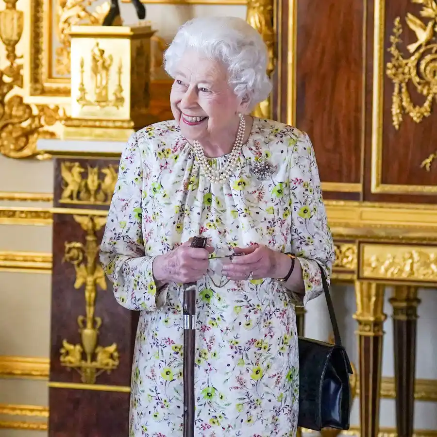 Thomas Markle Calls Harry Idiot Claims He Going Queen Jubilee