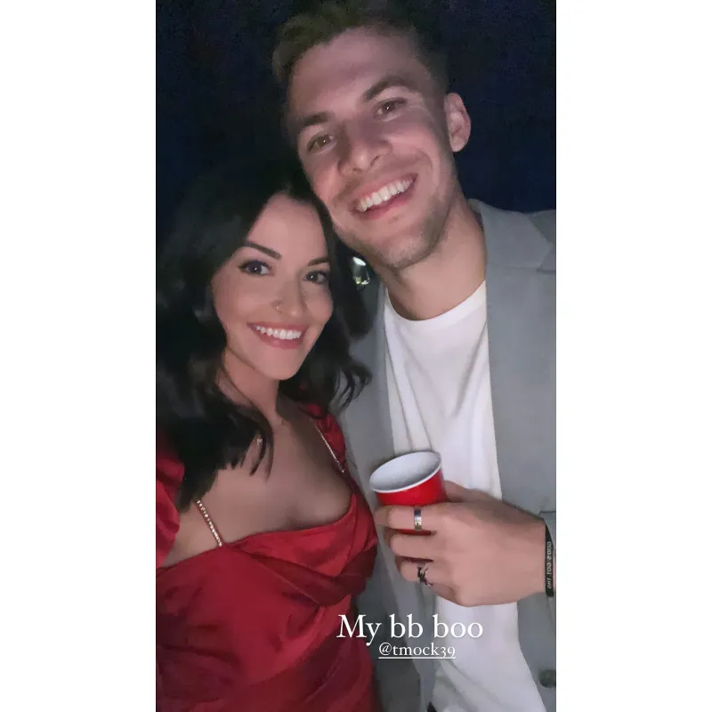 Tia Booth Gets Engaged to Boyfriend Taylor Mock at Bachelor Live On Stage 07