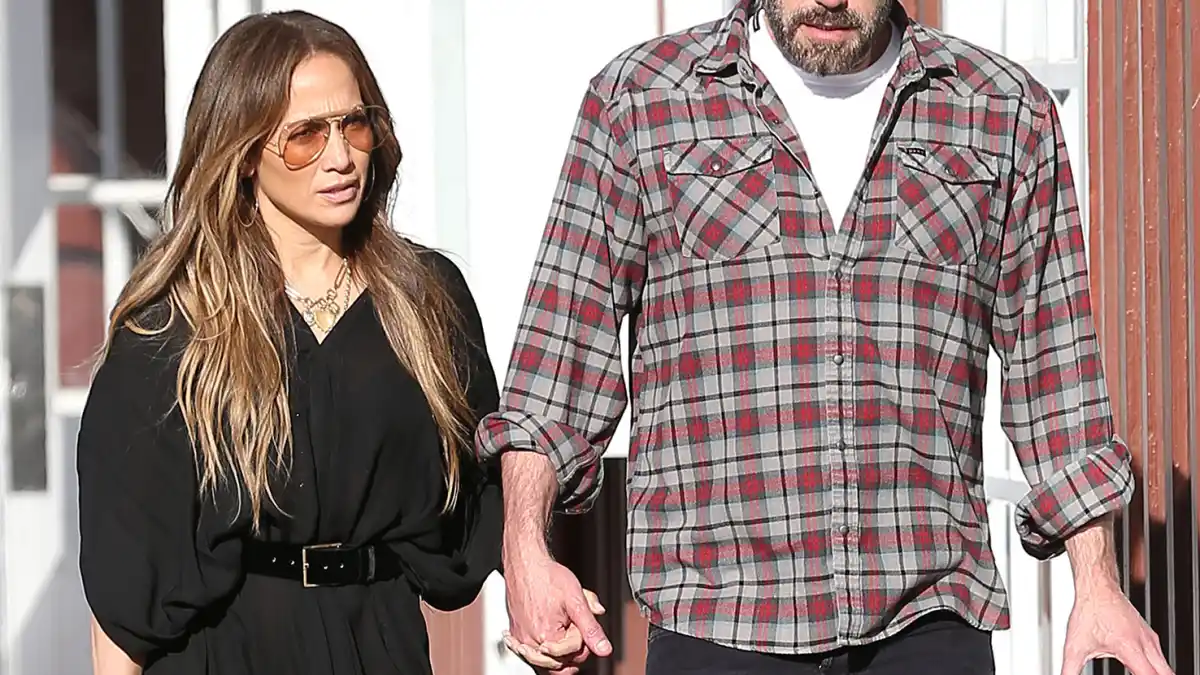 jennifer-lopez-belted-black-dress