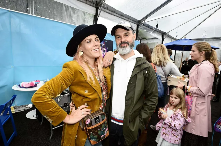 Busy Philipps Marc Silverstein The Way They Were