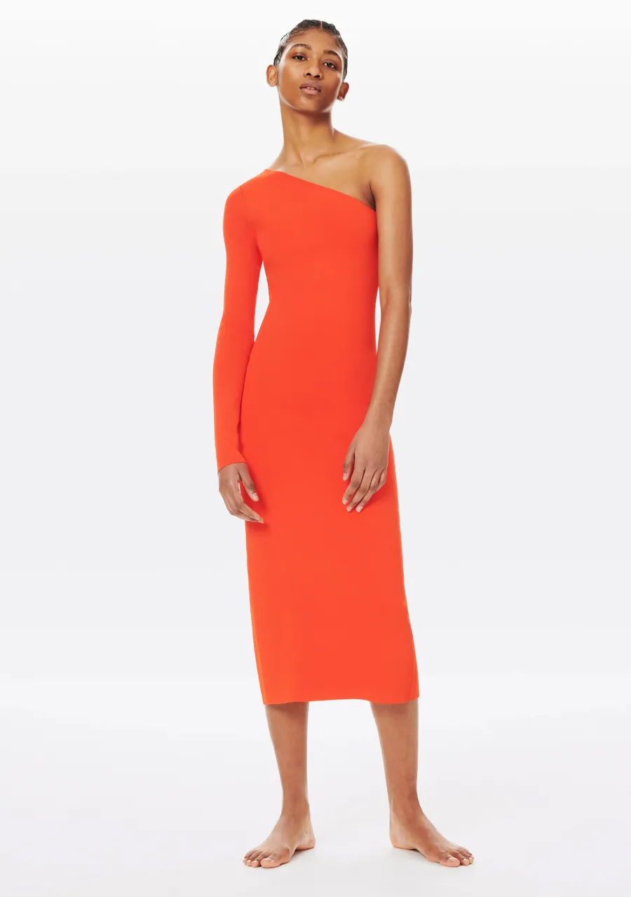 Buzzzz-o-Meter: Onda Seltzer, Gryph & Ivyrose and More of What Hollywood Is Buzzing About This Week