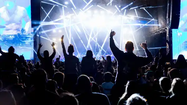 Buzzzz o Meter Stars Are Buzzing About This Music Festival Boston Calling Music Festival