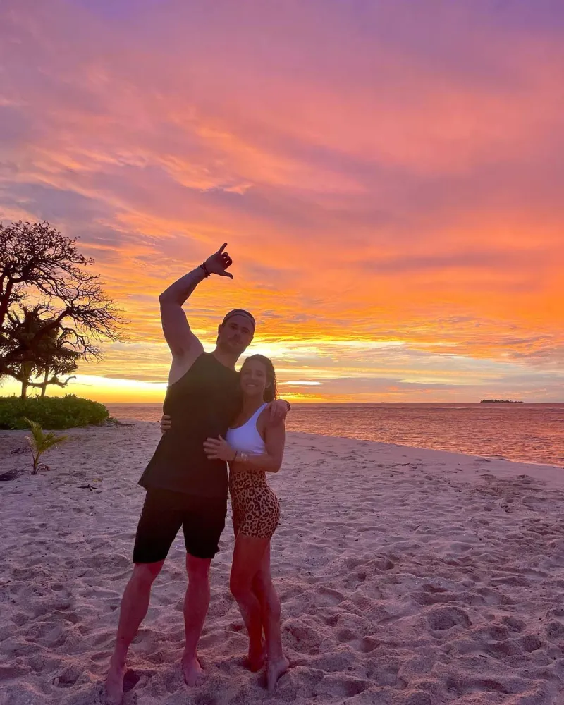 Chris Hemsworth Elsa Patakys Timeline