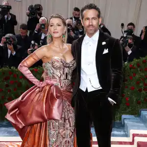 Couple Goals Blake Lively Ryan Reynolds Stun Met Gala 2022 Carpet