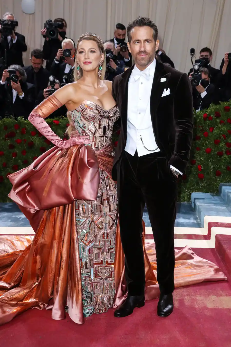 Couple Goals Blake Lively Ryan Reynolds Stun Met Gala 2022 Carpet