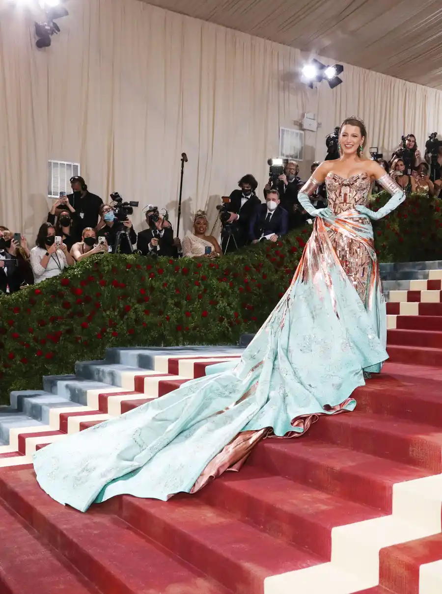 Couple Goals Blake Lively Ryan Reynolds Stun Met Gala 2022 Carpet