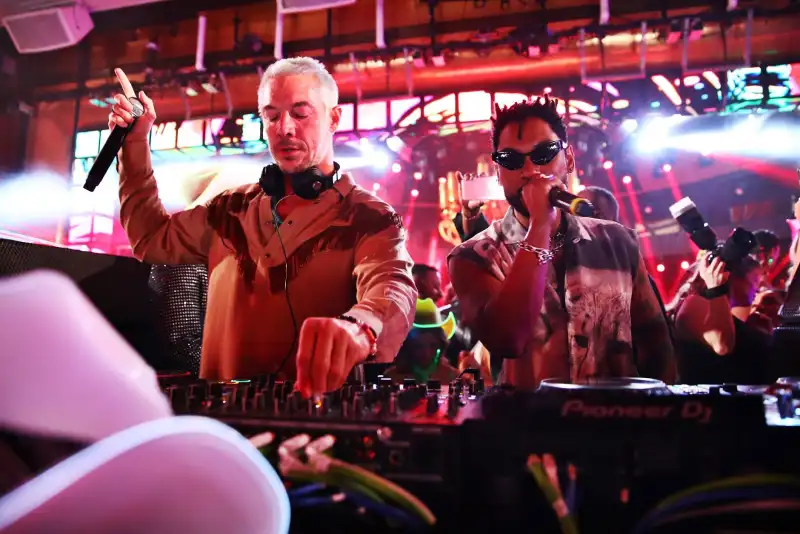 Diplo and Miguel XS Nightlcub Hot PIcs