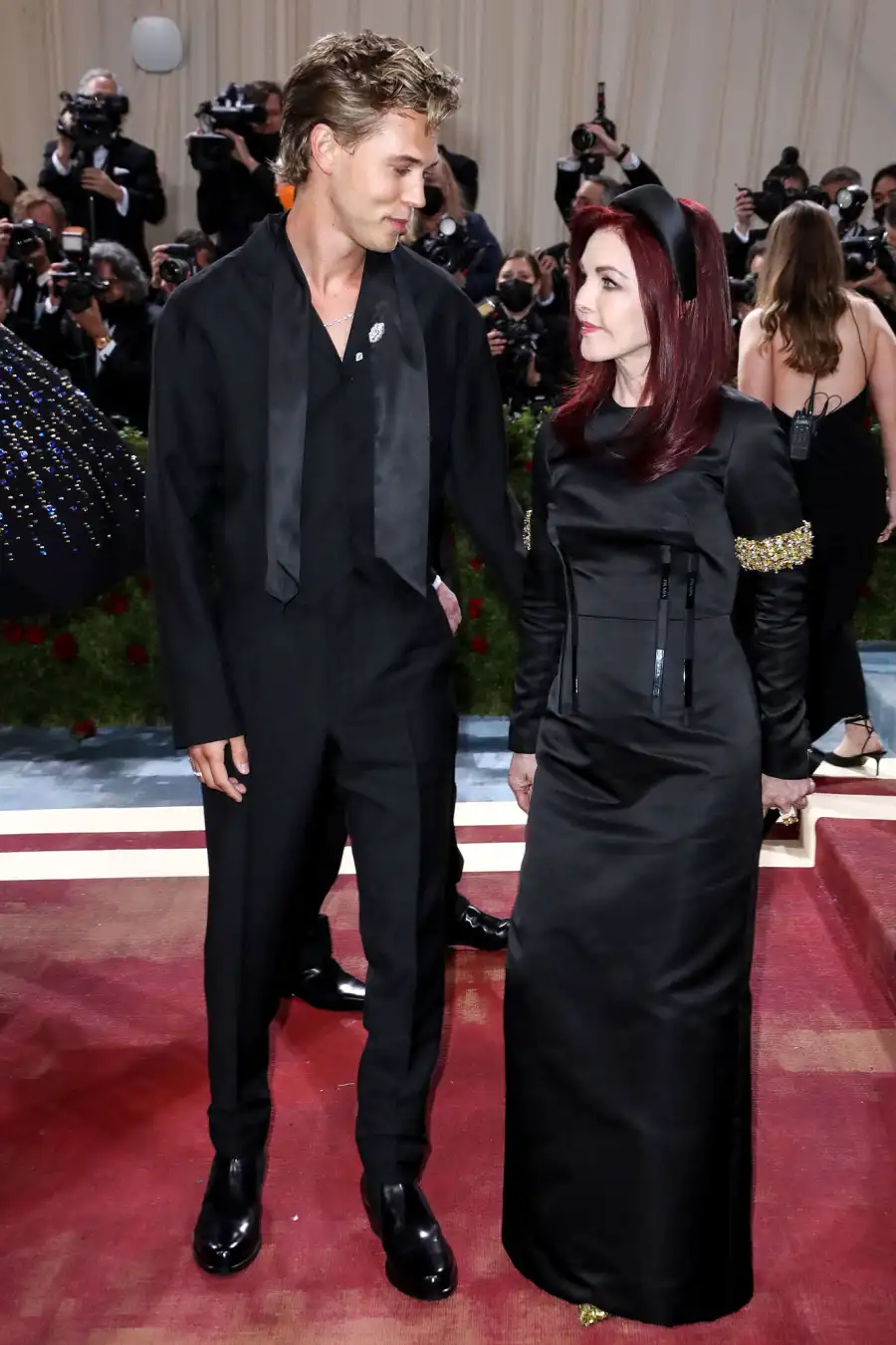 Elvis Star Austin Butler Attends 2022 Met Gala Alongside Priscilla Presley 07