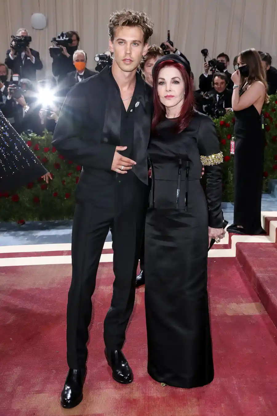 Elvis Star Austin Butler Attends 2022 Met Gala Alongside Priscilla Presley 08