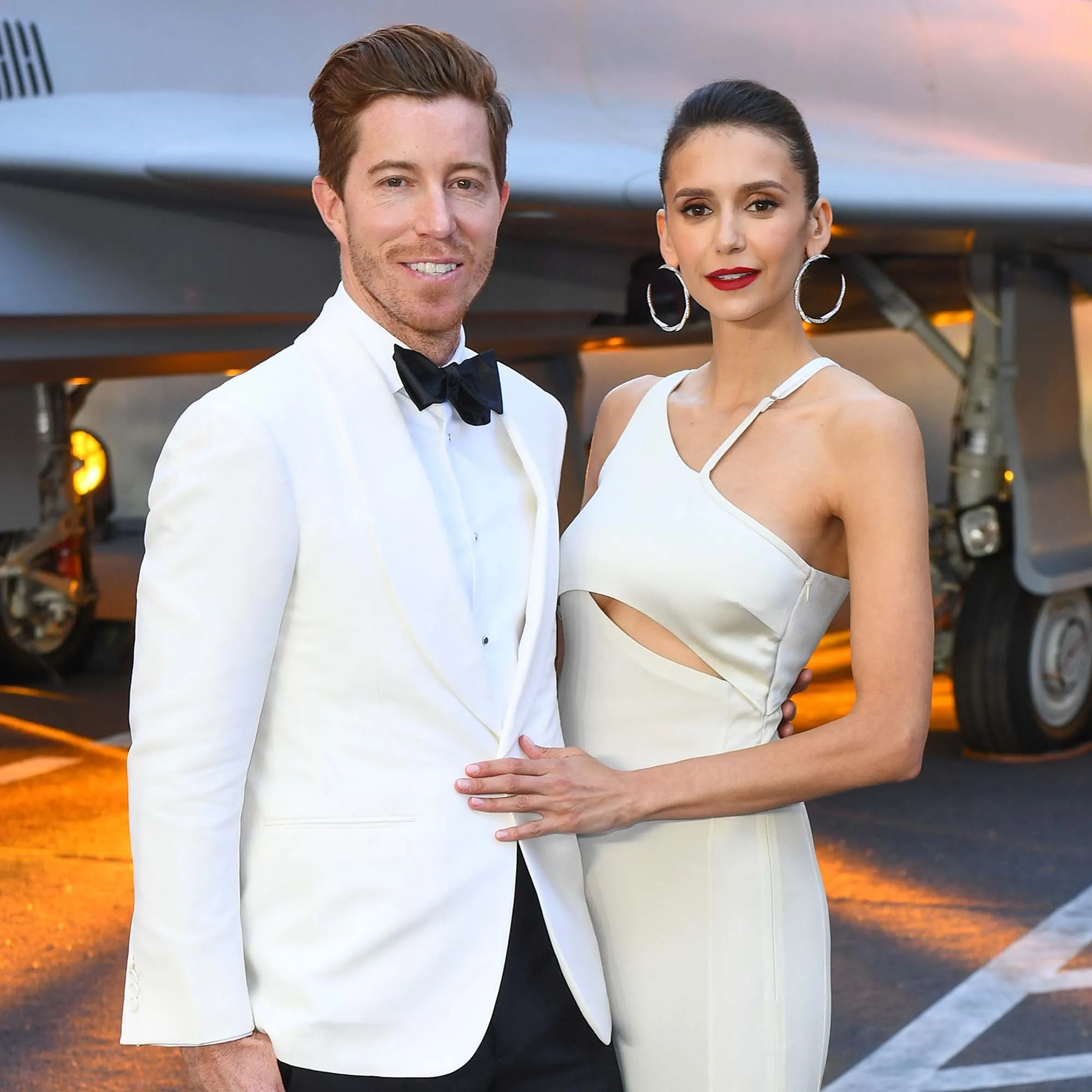 Friendly Exes Nina Brings BF Shaun Ex Glen Powells Top Gun Premiere