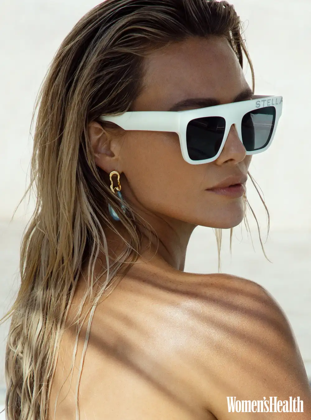 Hilary Duff Strips Down for Nude Magazine Cover