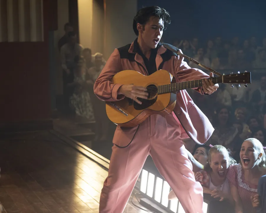 Inline Elvis Star Austin Butler Attends 2022 Met Gala Alongside Priscilla Presley