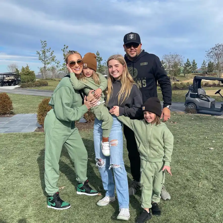 Jason Aldeans Blended Family See Pics of 4 Kids With Brittany Aldean Jessica Ussery