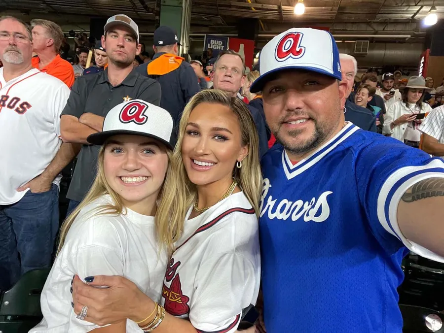 Jason Aldeans Blended Family See Pics of 4 Kids With Brittany Aldean Jessica Ussery