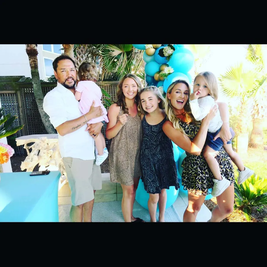 Jason Aldeans Blended Family See Pics of 4 Kids With Brittany Aldean Jessica Ussery