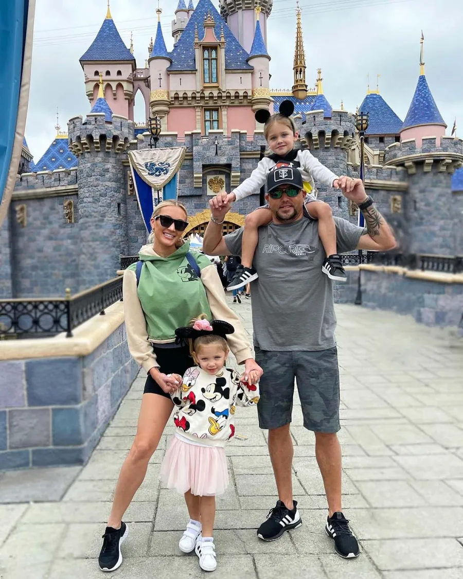 Jason Aldeans Blended Family See Pics of 4 Kids With Brittany Aldean Jessica Ussery